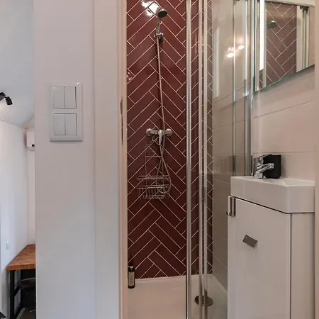 Estrela Escape 2 By Lovelystay